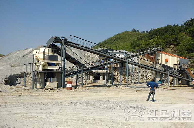 時產200噸鐵礦石破碎機加工現(xiàn)場